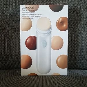 NWT CLINIQUE Sonic System